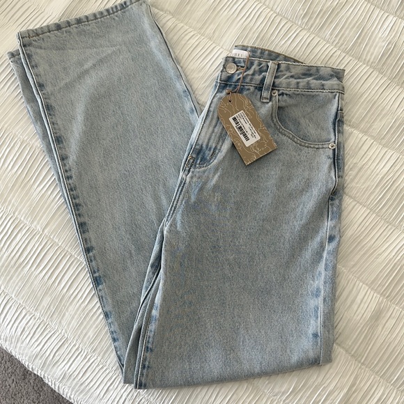 MESHKI Mid Rise Jean - Picture 5 of 8